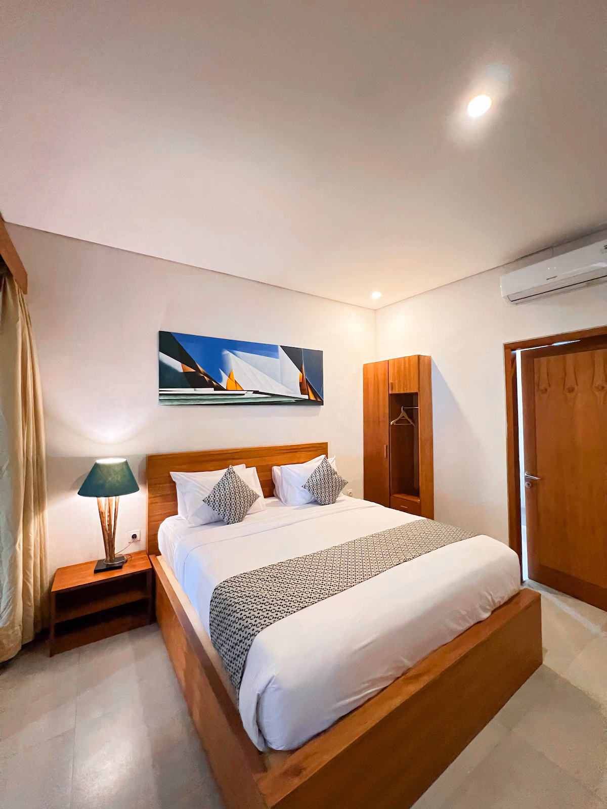2 Bedrooms apartment seminyak, 2-bed villa for rent in Seminyak – photo 11 of 15