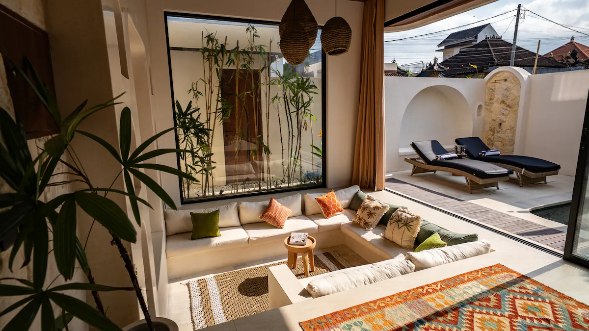 3BR in the Heart of Canggu w/ Rooftop Bar, 3-bed villa for rent in Canggu – photo 10 of 15