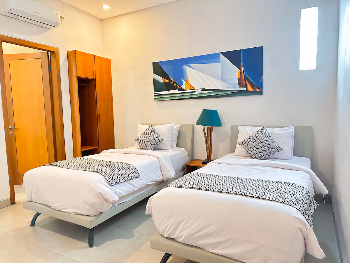 2 Bedrooms apartment seminyak, 2-bed villa for rent in Seminyak – photo 8 of 15
