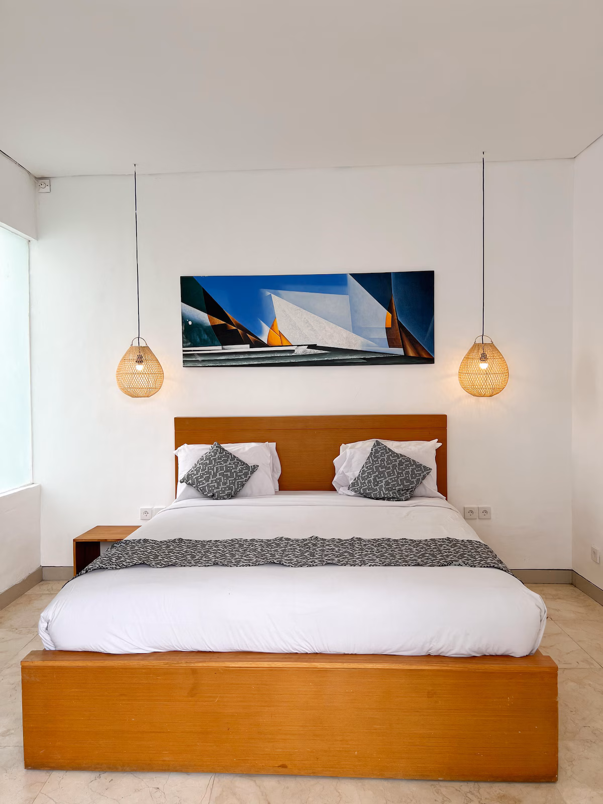 5 Bedrooms Villa Oming & Tata Kerobokan, 5-bed villa for rent in Seminyak – photo 8 of 15