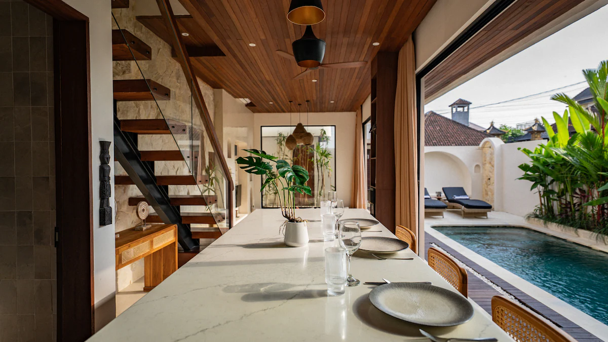 3BR in the Heart of Canggu w/ Rooftop Bar, 3-bed villa for rent in Canggu – photo 4 of 15