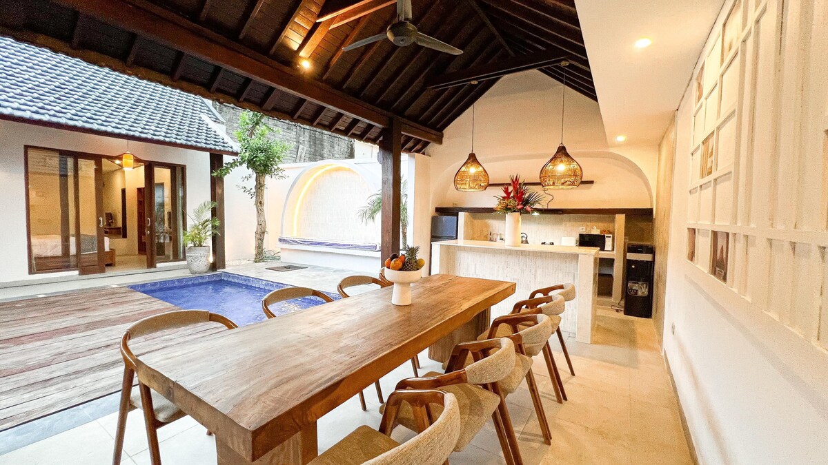 5 Bedroom Villa A4 & C3 Seminyak, 5-bed villa for rent in Seminyak – photo 11 of 15
