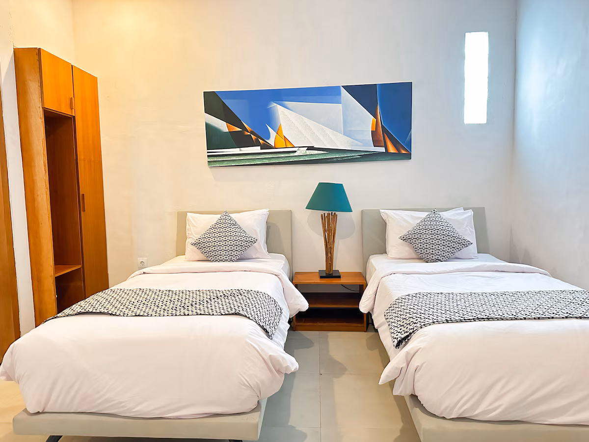 2 Bedrooms apartment seminyak, 2-bed villa for rent in Seminyak – photo 9 of 15