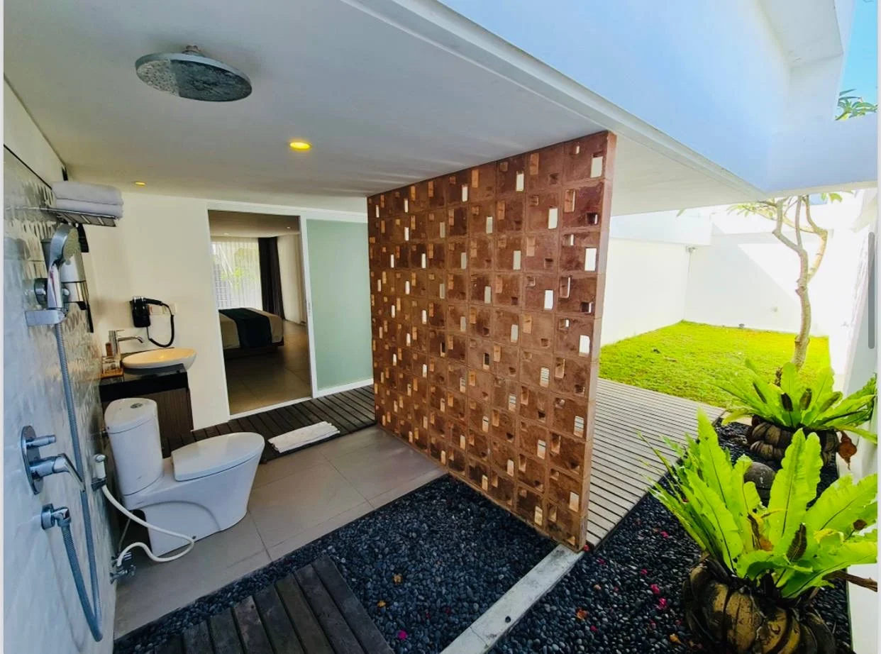 Villa with Ocean and Sunset View in Ungasan, 6-bed villa for sale in Ungasan, Uluwatu – photo 6 of 15