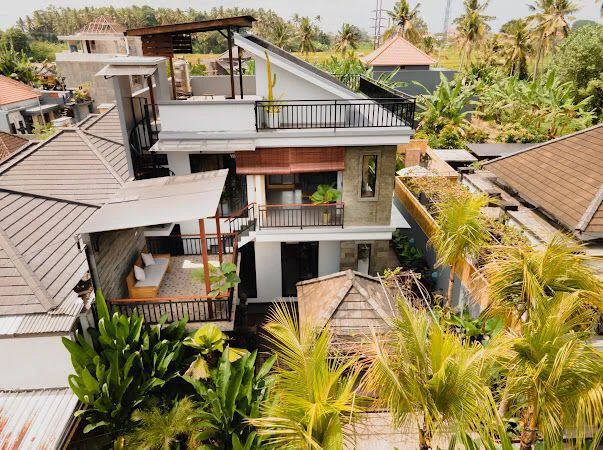 3 Bedroom Modern Balinese in Munggu Kapal Abianbase, 3-bed villa for rent in Mengwi – photo 5 of 15