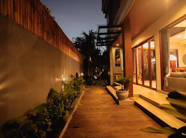 3 Bedroom Modern Balinese in Munggu Kapal Abianbase, 3-bed villa for rent in Mengwi – photo 13 of 15