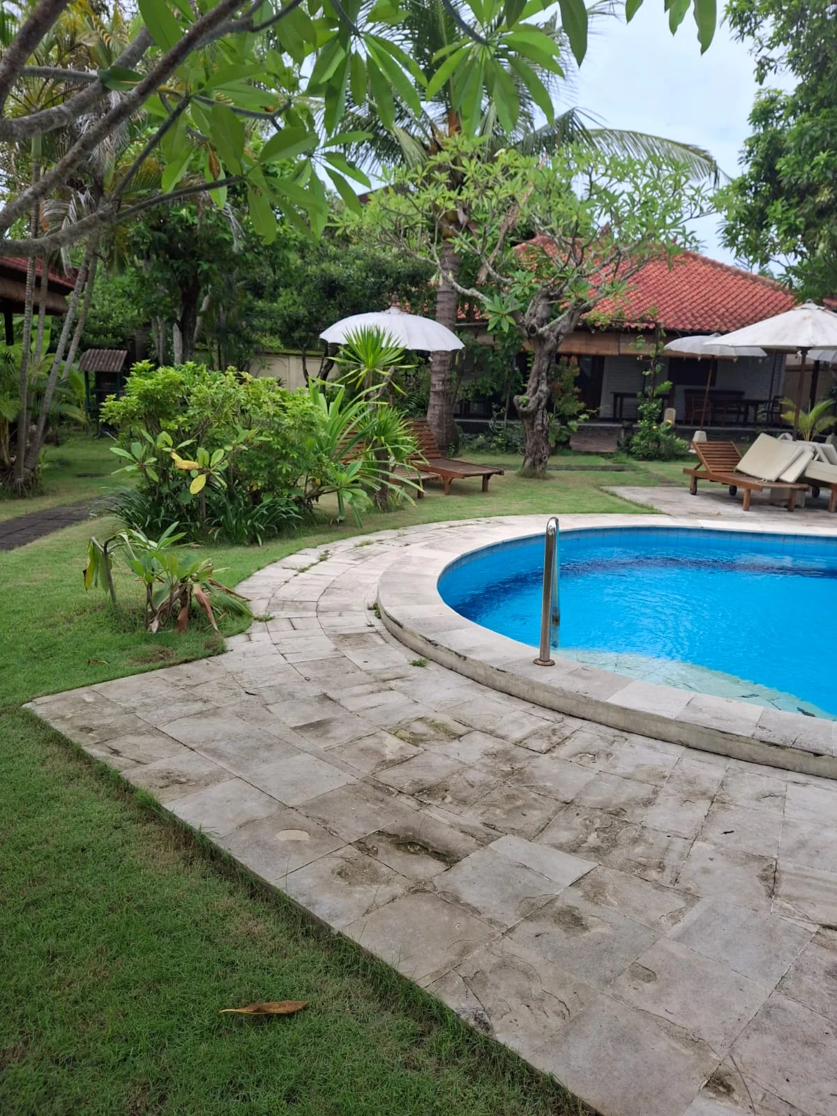 1,000 Sqm Land + Bonus Villa & Swimming Pool in Seminyak, Land for sale in Seminyak – photo 6 of 8