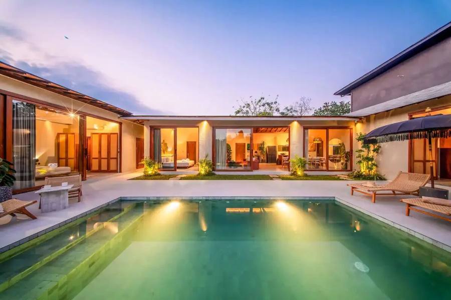 4-bed villa for rent in Mengwi