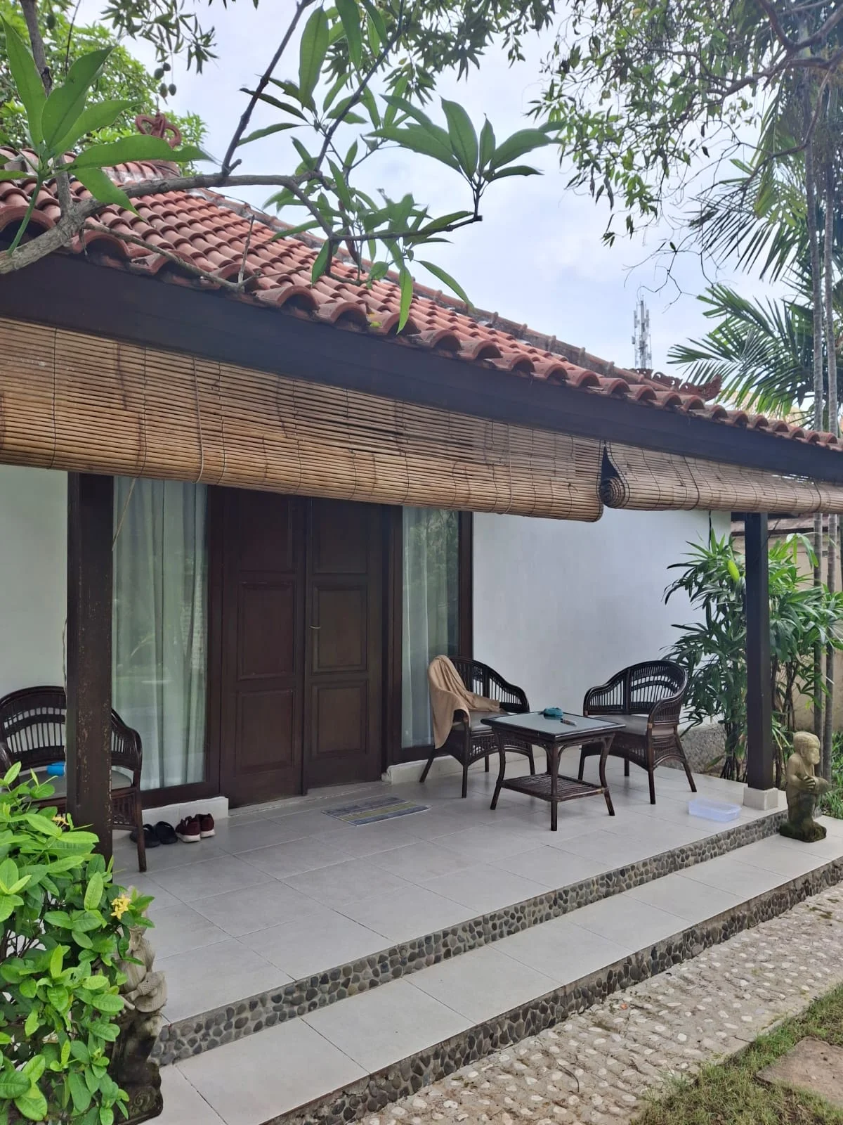 1,000 Sqm Land + Bonus Villa & Swimming Pool in Seminyak, Land for sale in Seminyak – photo 8 of 8