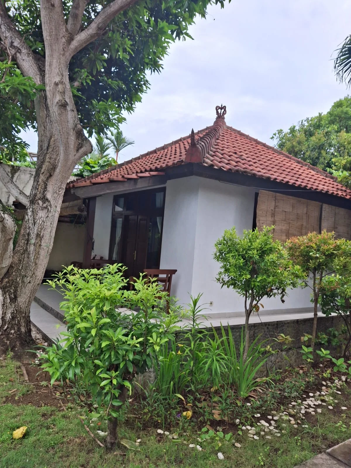 1,000 Sqm Land + Bonus Villa & Swimming Pool in Seminyak, Land for sale in Seminyak – photo 5 of 8