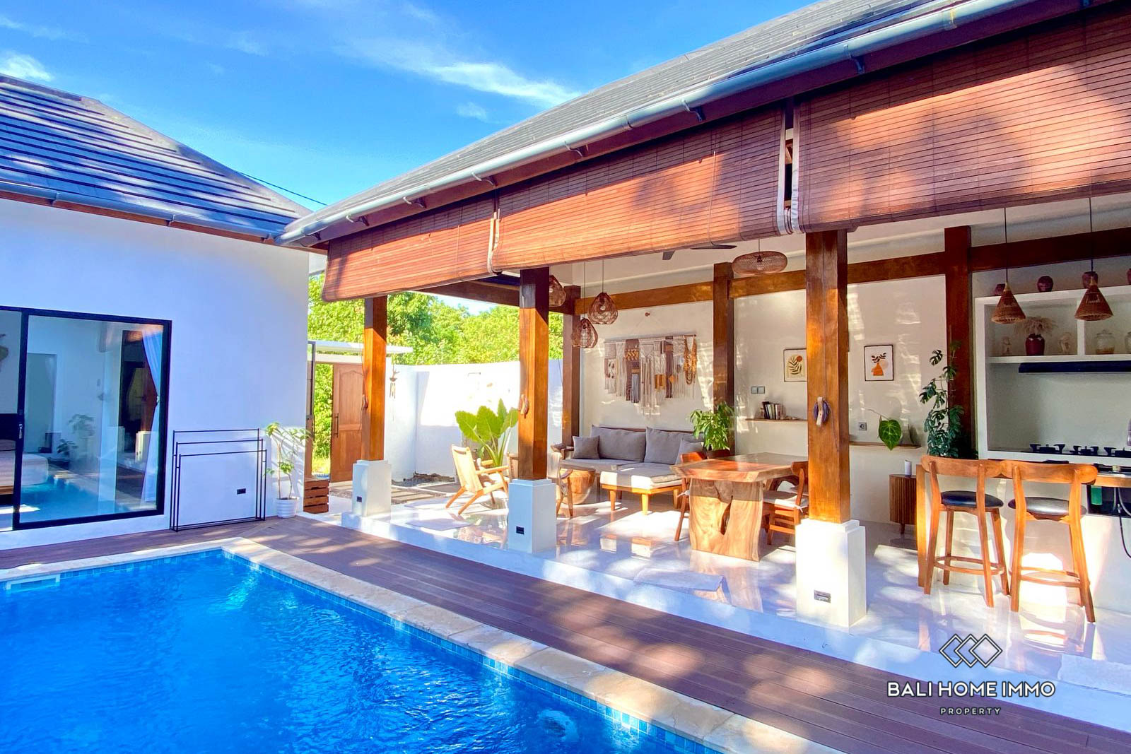 Chic 3 Bedroom Villa with Jungle View for Sale in Kutuh, 3-bed villa for sale in Kutuh, Uluwatu – photo 2 of 15