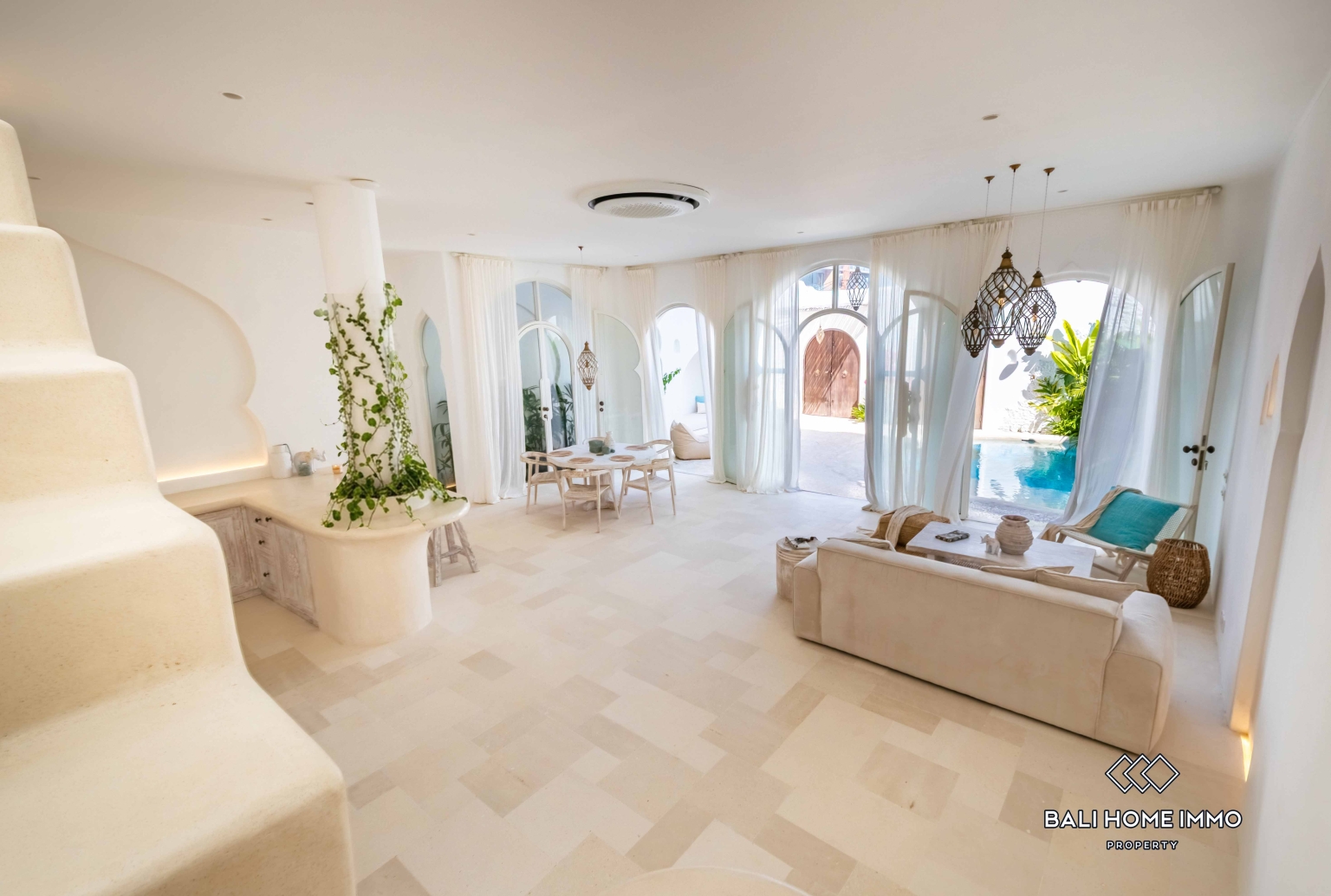 Brand new 2 Bedroom Villa with Unique Design For Sale Leasehold Near Seseh Beach Bali, 2-bed villa for sale in Beach Side, Canggu – photo 3 of 15