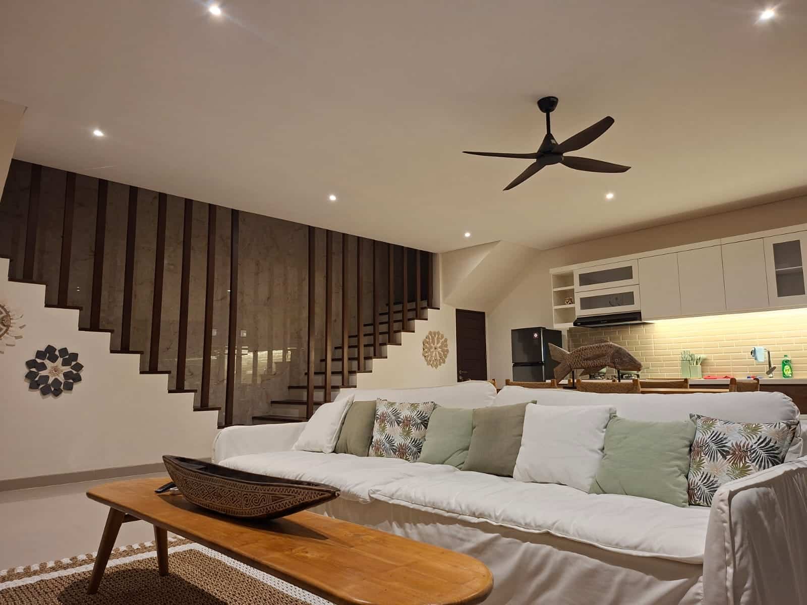 2 Bedroom Enclosed Living Villa in Kerobokan, Seminyak, 2-bed villa for rent in Canggu – photo 3 of 10