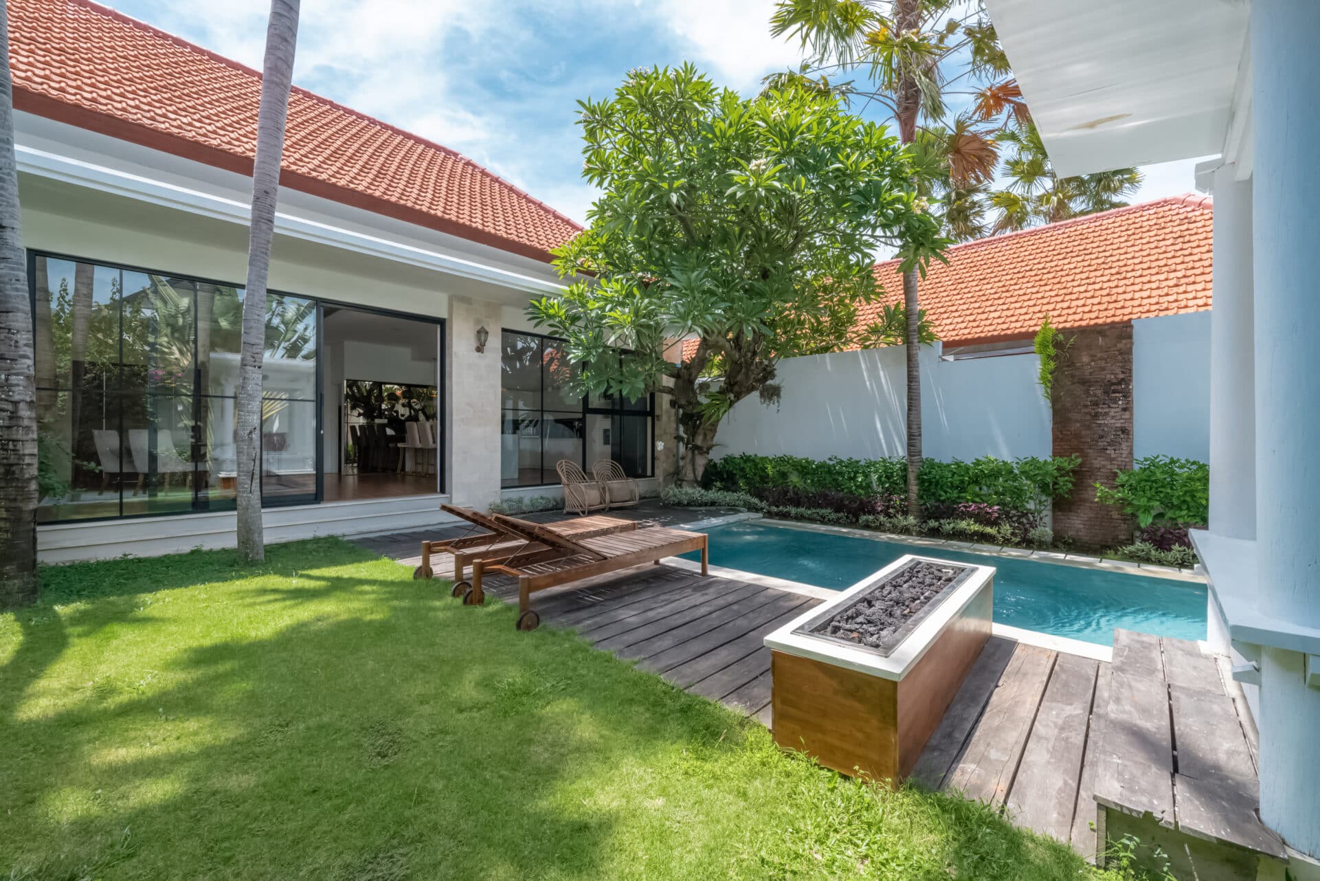 3 Bedroom Villa in Central Berawa for monthly rental, 3-bed villa for rent in Berawa, Canggu – photo 3 of 10