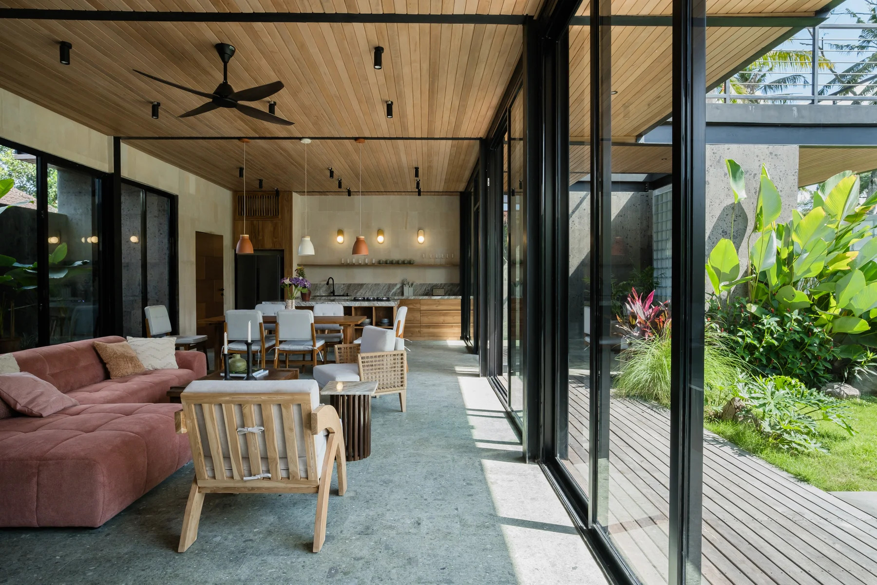 Modern 3-Bedroom Jungle Villa in Ubud, 3-bed villa for rent in Ubud – photo 3 of 10