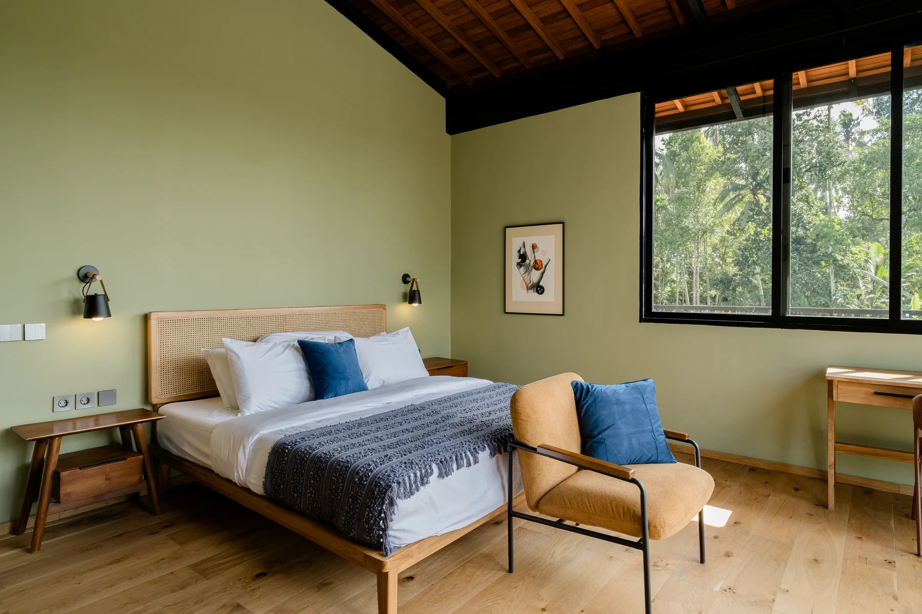 Modern 3-Bedroom Jungle Villa in Ubud, 3-bed villa for rent in Ubud – photo 6 of 10
