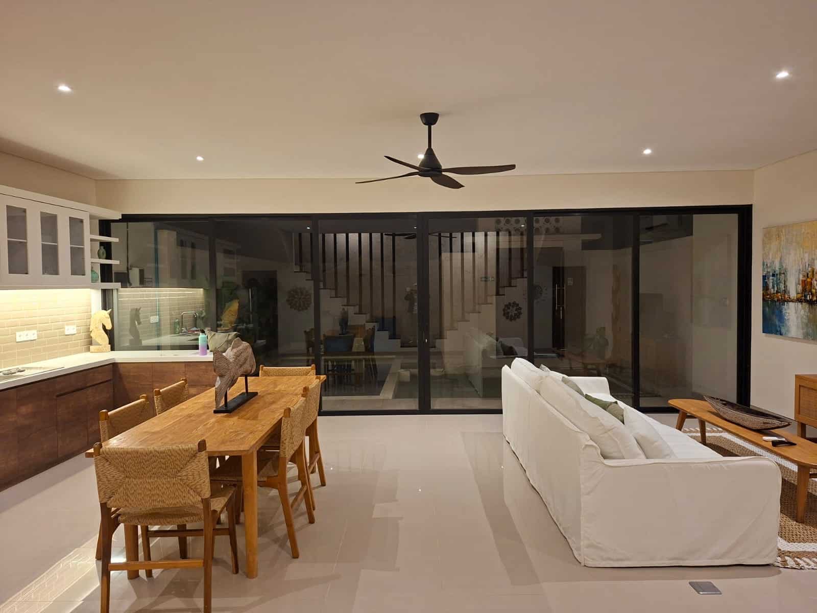 2 Bedroom Enclosed Living Villa in Kerobokan, Seminyak, 2-bed villa for rent in Canggu – photo 4 of 10