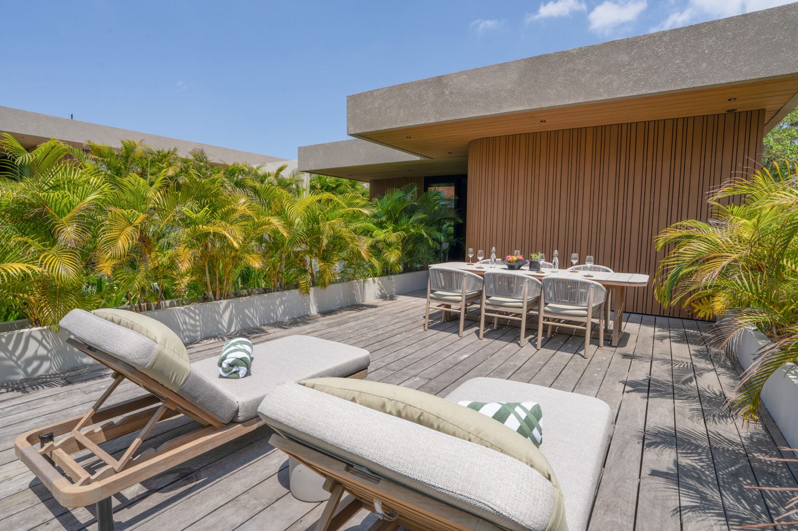 Elegant 4-Bedroom Riverside Villa for Monthly Rent in Pererenan, 4-bed villa for rent in Pererenan – photo 9 of 10