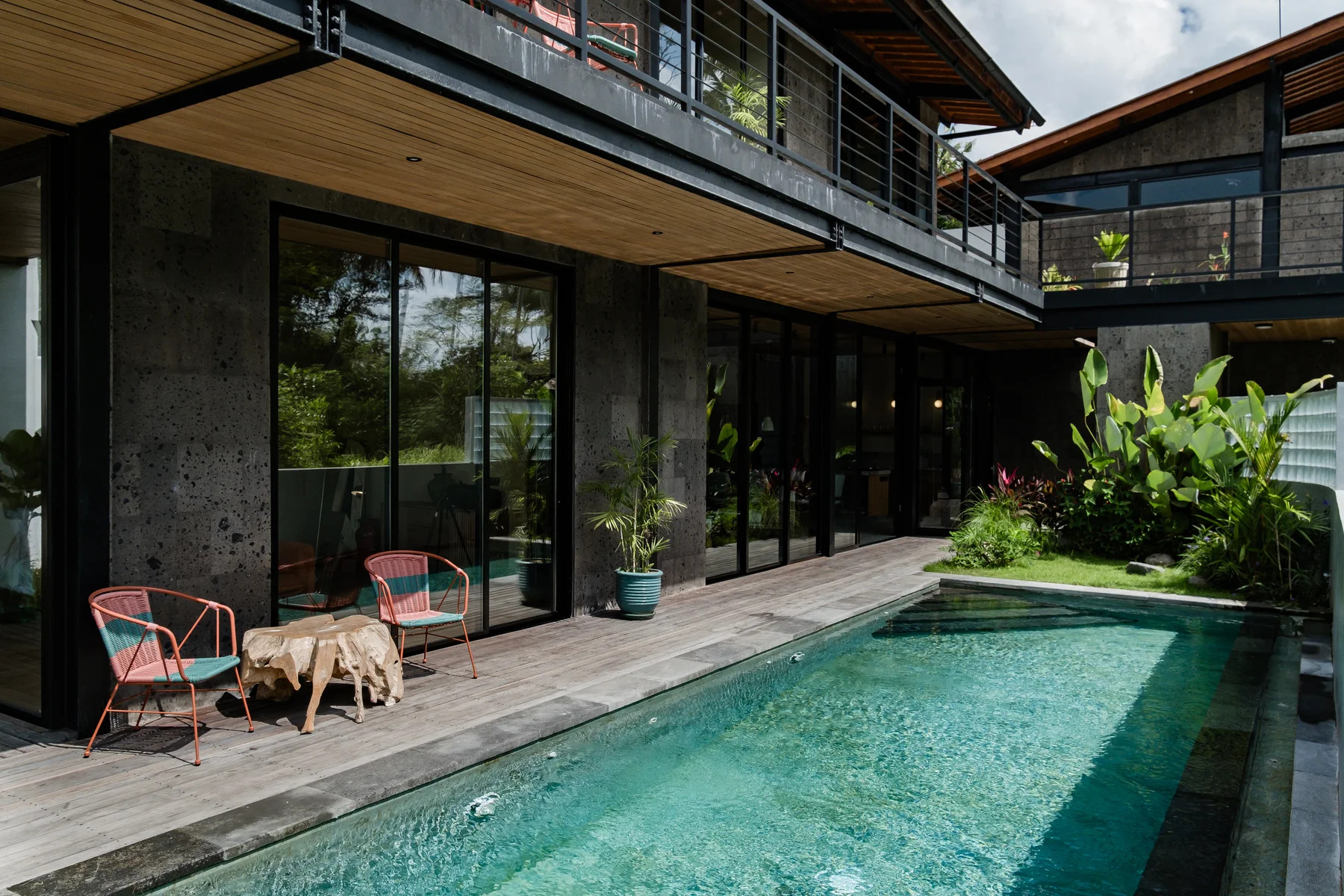 Modern 3-Bedroom Jungle Villa in Ubud, 3-bed villa for rent in Ubud – photo 2 of 10