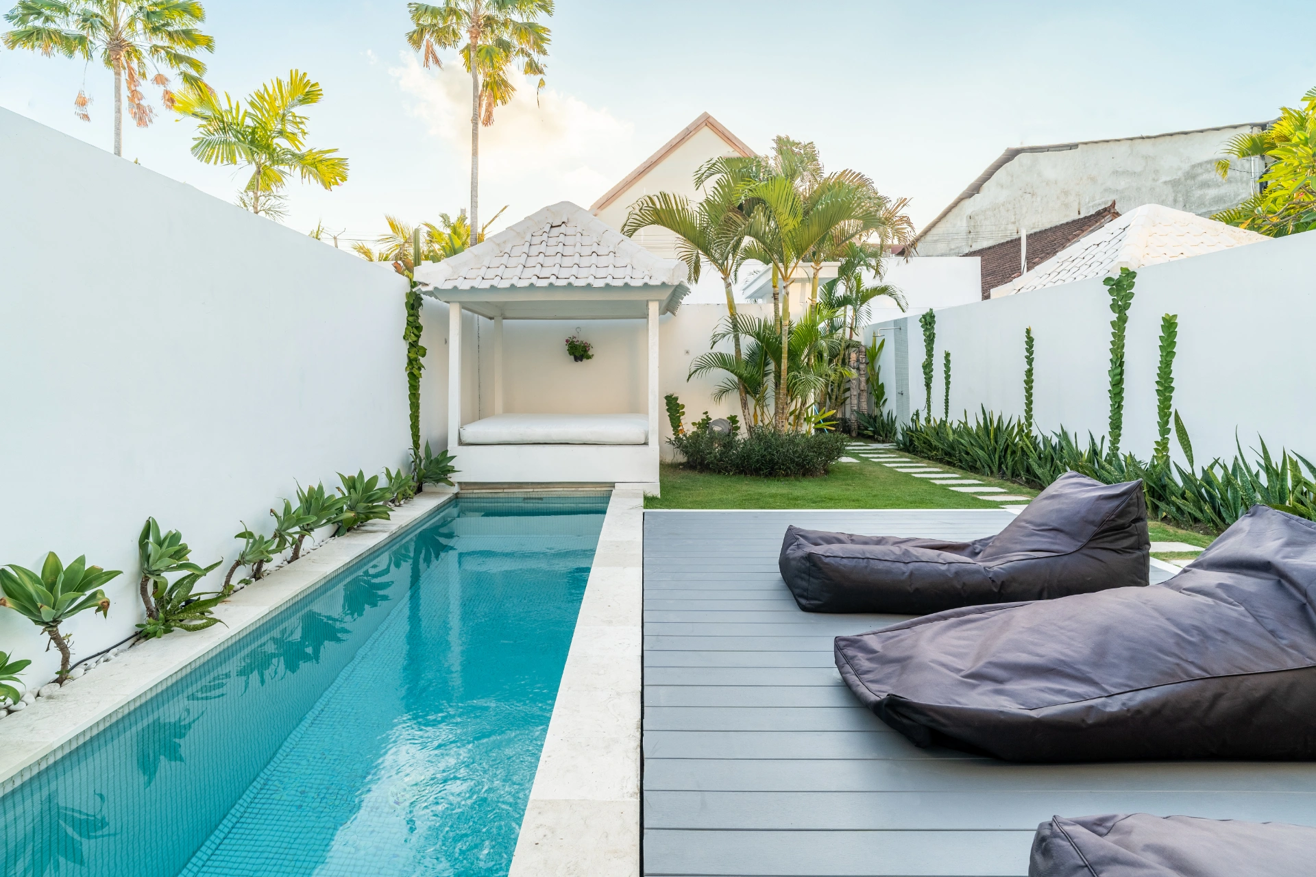 Beach Bliss Retreat : Stylish Modern 3BR Villa in Canggu, 3-bed villa for rent in Canggu – photo 14 of 15