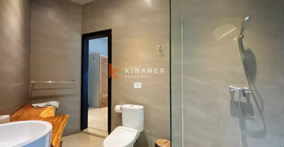 Tropical 4BR Villa with Expansive Garden & Pool in Sought-After Umalas, 4-bed villa for rent in Seminyak – photo 15 of 15