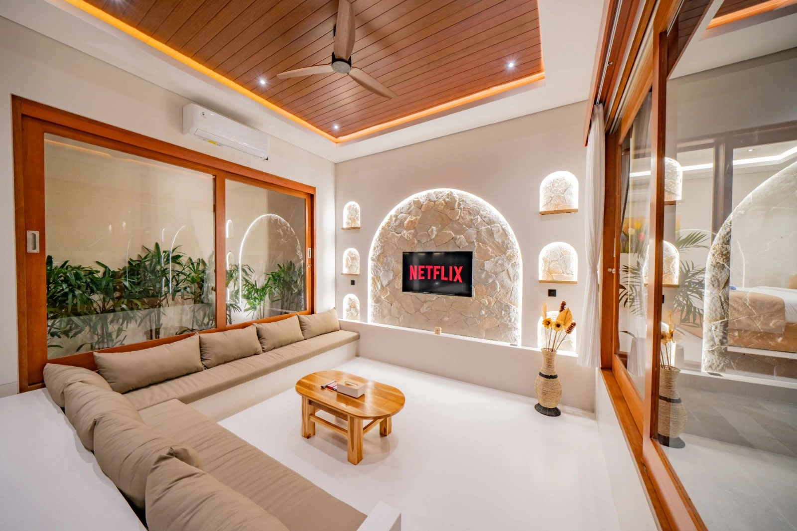 Brand New 2 Bedroom Private Villa Walk to the Beach | Tropical Living, 2-bed villa for rent in Seseh – photo 5 of 8