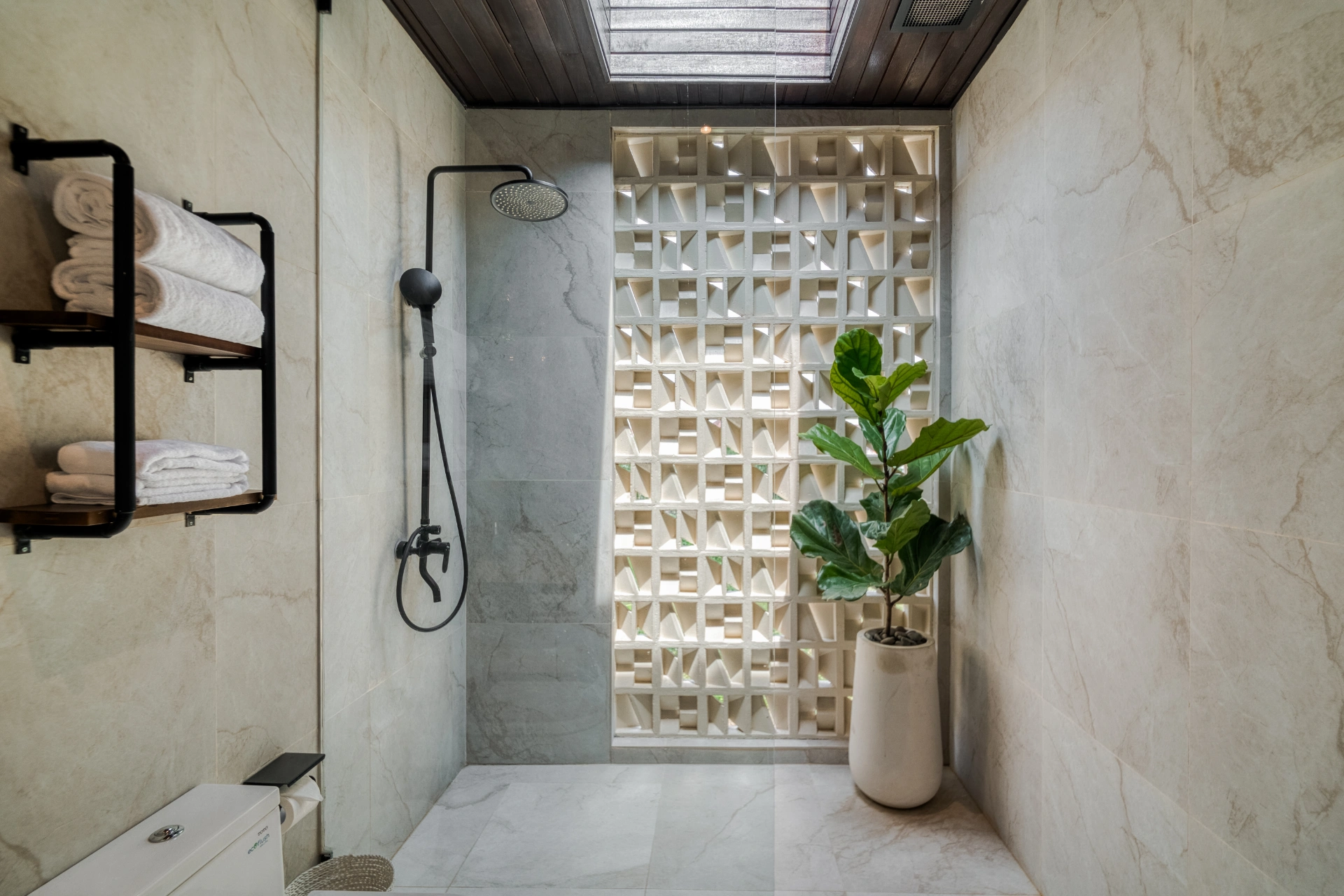 Villa Zoya : Brand-New 3BR Retreat in Padonan Share Save, 3-bed villa for rent in Canggu – photo 15 of 15