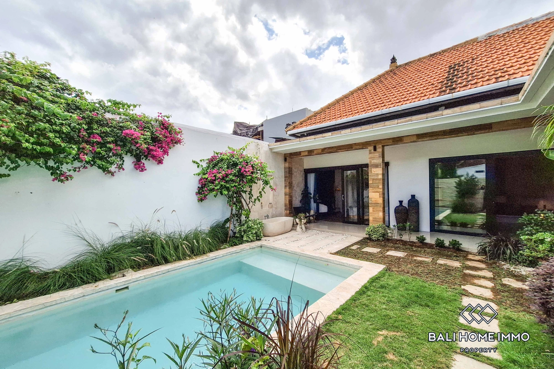 2 Bedroom Villa for Rent in Kerobokan, 2-bed villa for rent in Canggu – photo 7 of 8