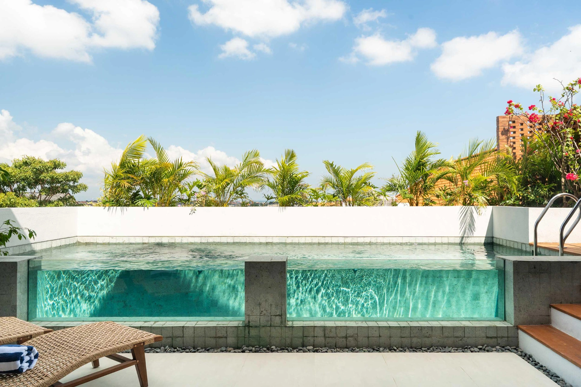 Makia Penthouse : Modern Luxury 1BD Loft Canggu, 1-bed villa for rent in Canggu – photo 14 of 15