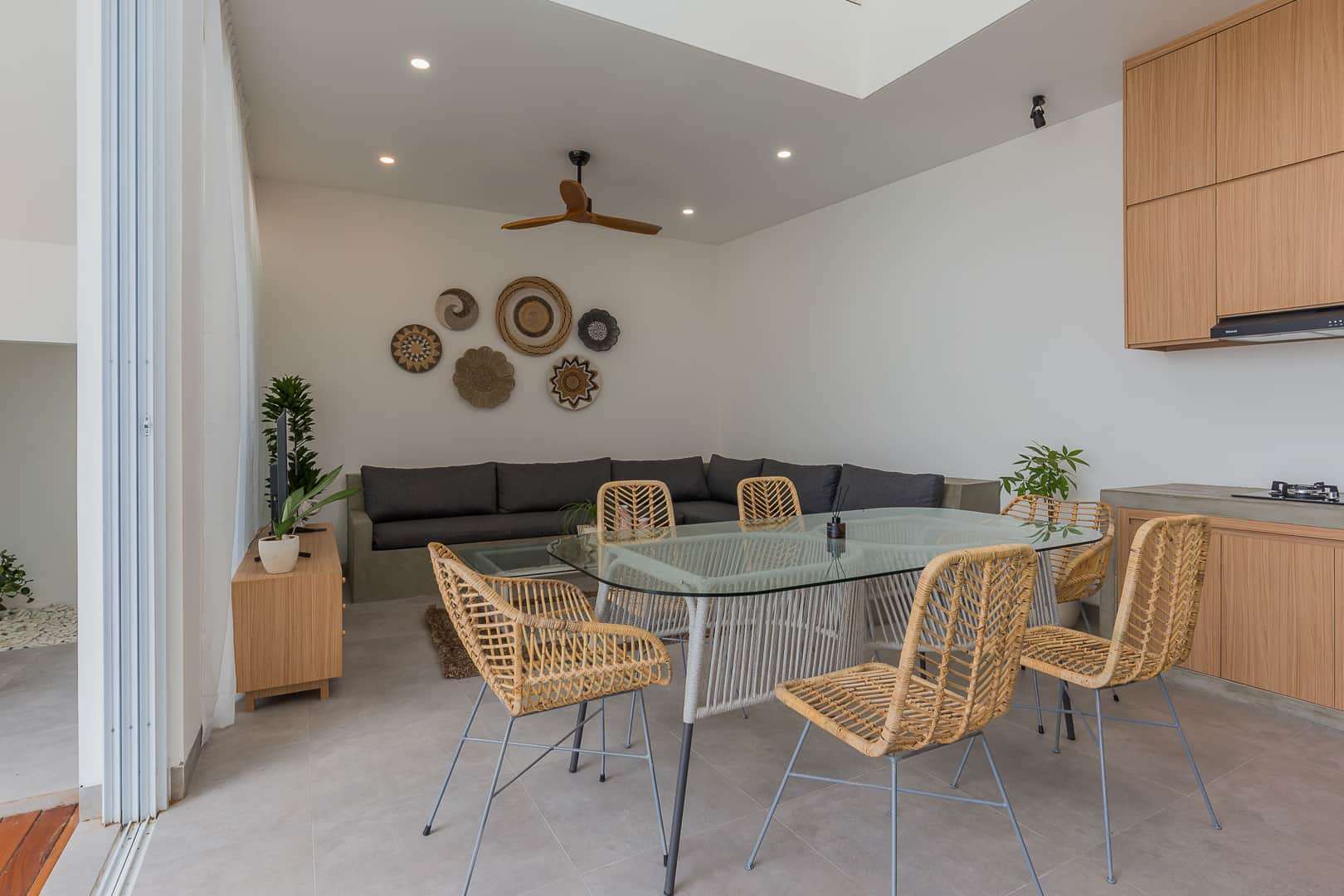 2-Bedroom Modern Villa – Tumbak Bayuh, 2-bed villa for rent in Pererenan – photo 9 of 15
