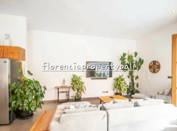 Kerobokan Villa | Modern Tropical 3 Bedroom for Yearly Rental, 3-bed villa for rent in Canggu – photo 7 of 15