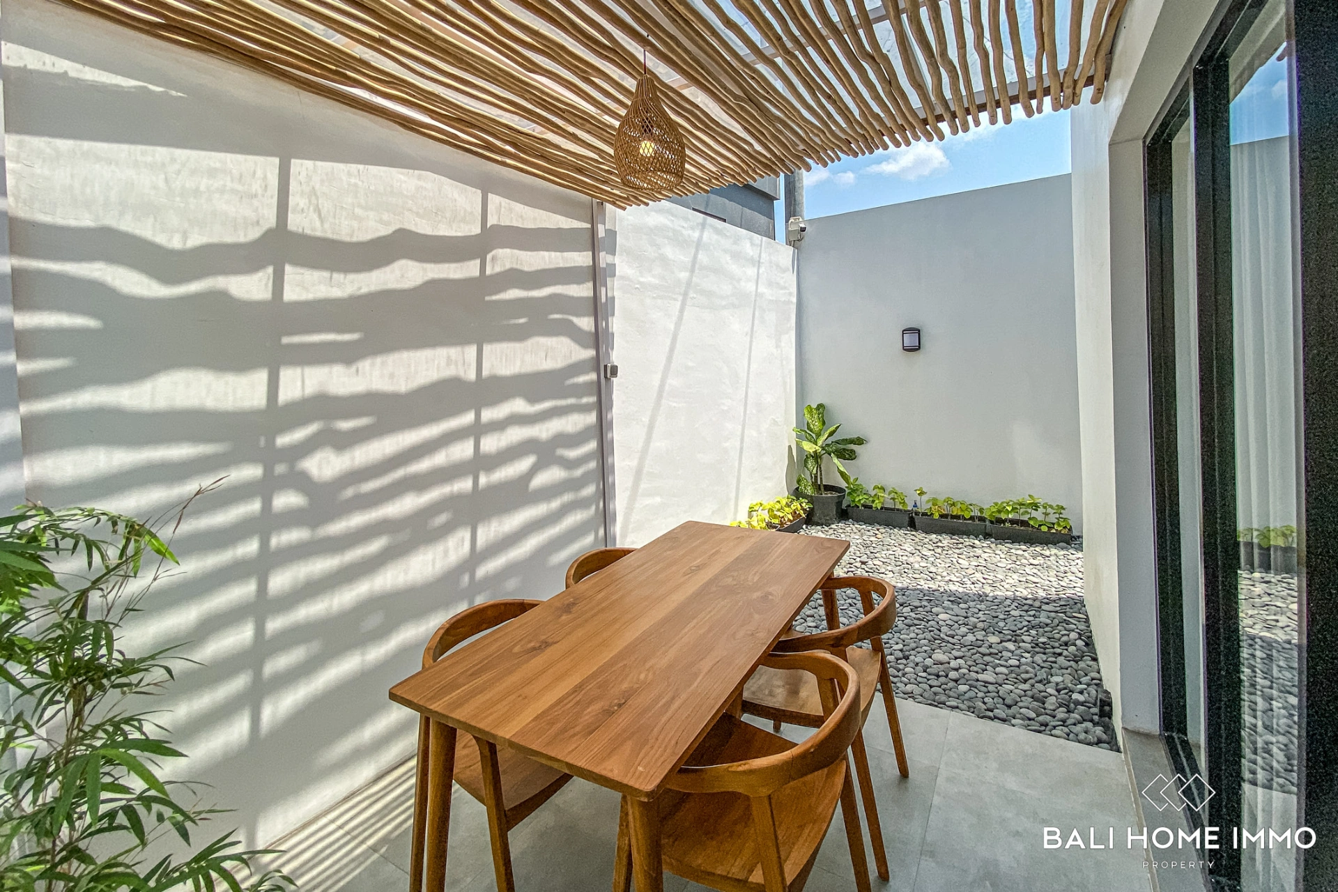 Beautiful 1 Bedroom Loft Villa in Bali Pererenan, 1-bed villa for rent in Pererenan – photo 2 of 11