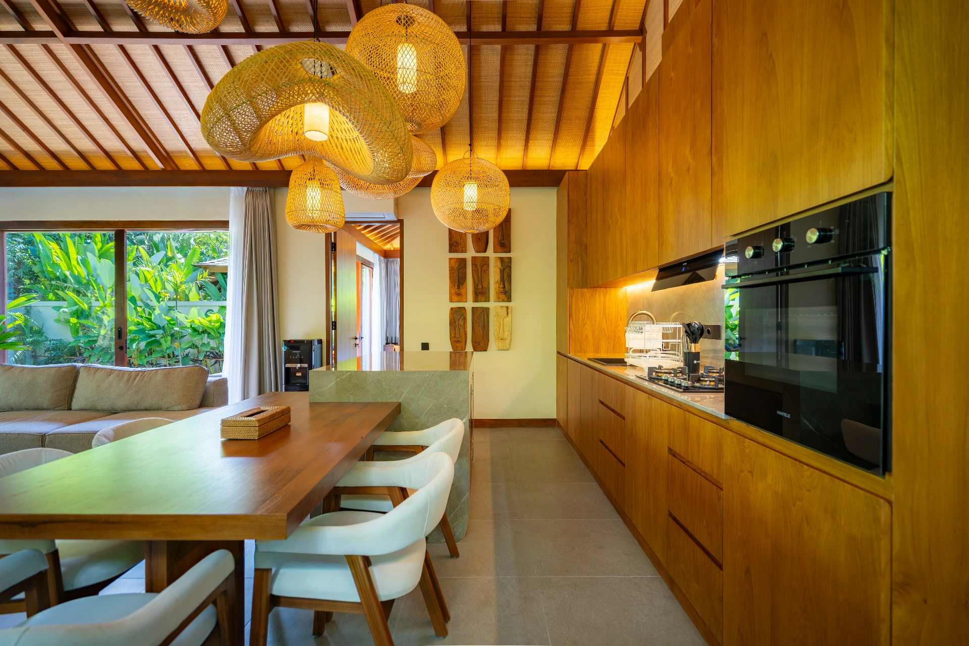 Apura - Modern Tropical 1BR Ubud Villa | Poolside Garden, 1-bed villa for rent in Ubud – photo 10 of 15