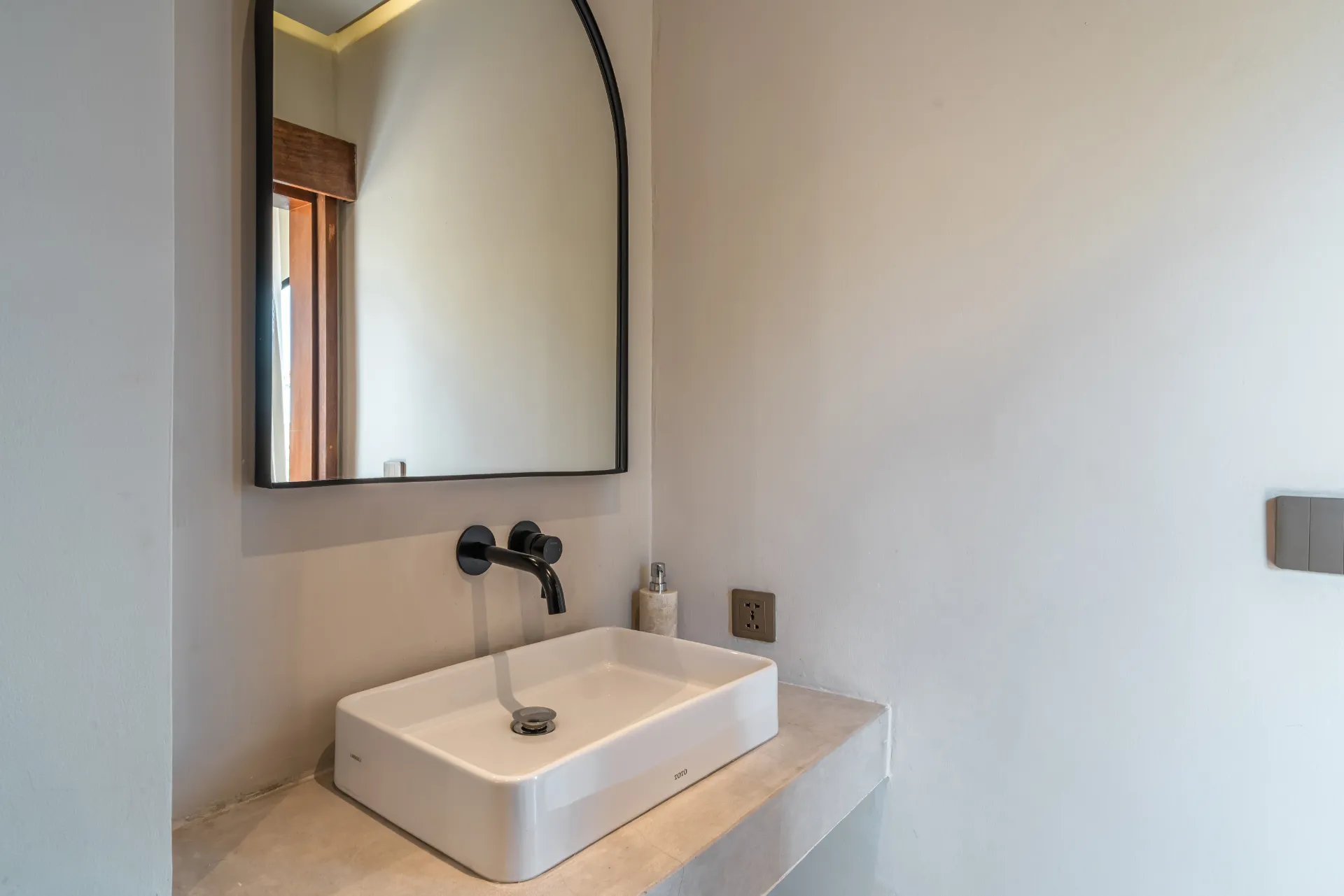 Villa Salt - 2BR Tropical Hideaway in Bingin – Private Pool, 2-bed villa for rent in Uluwatu – photo 10 of 15