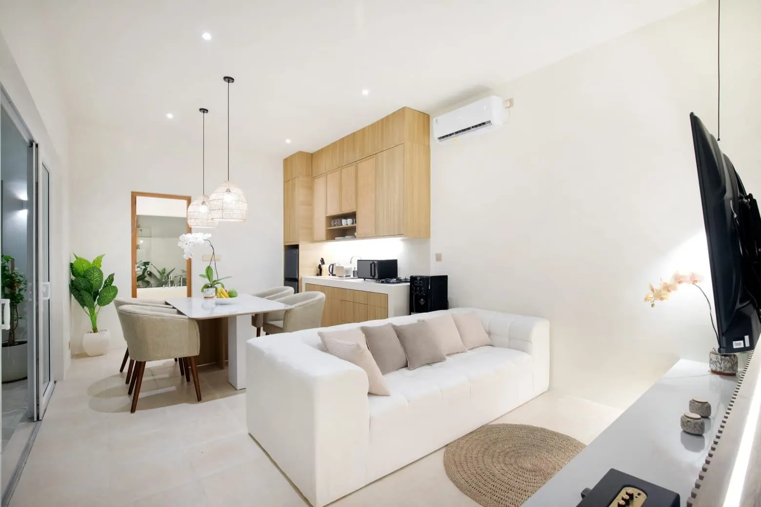 3BR Modern Villa with Rooftop at Abasan Berawa, 3-bed villa for rent in Canggu – photo 14 of 15