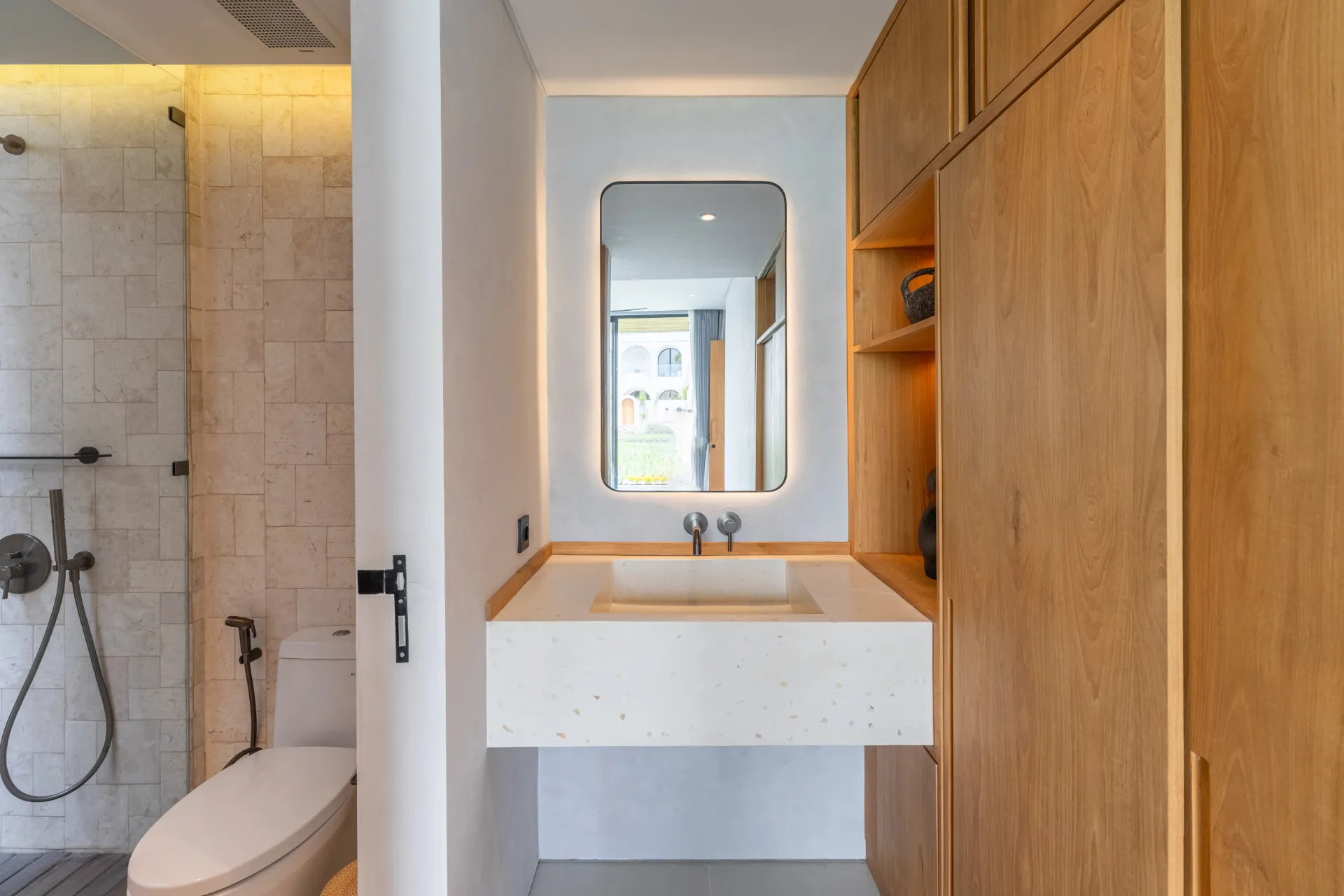 The Jewel - Brand New 3 Bedroom Modern Luxury Villa with Rice Field View, 3-bed villa for rent in Pererenan – photo 9 of 15