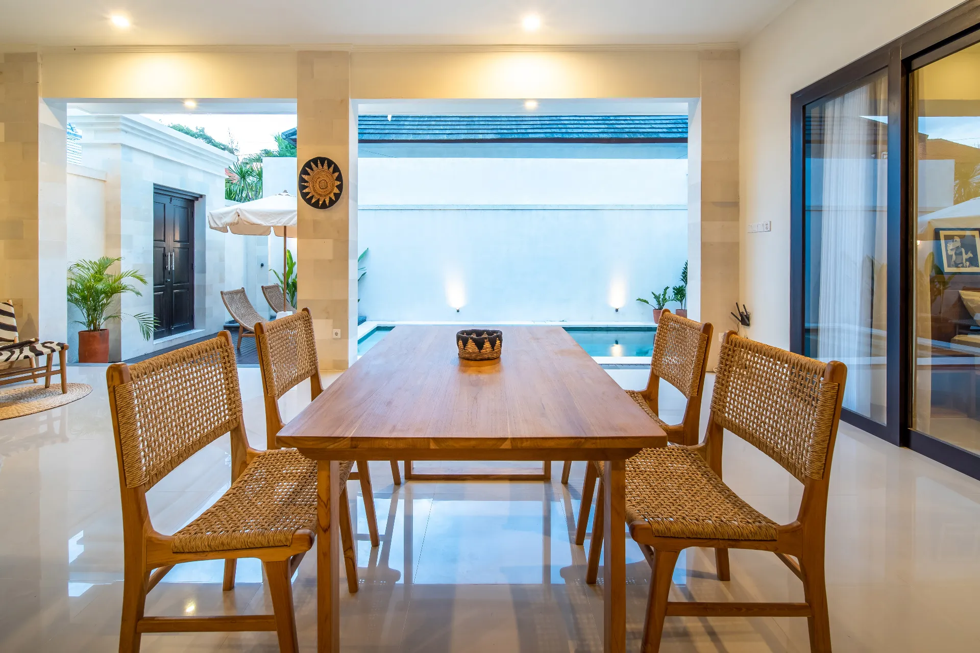 Yearly Rental Villa in Umalas Kerobokan Area, 2-bed villa for rent in Seminyak – photo 4 of 14