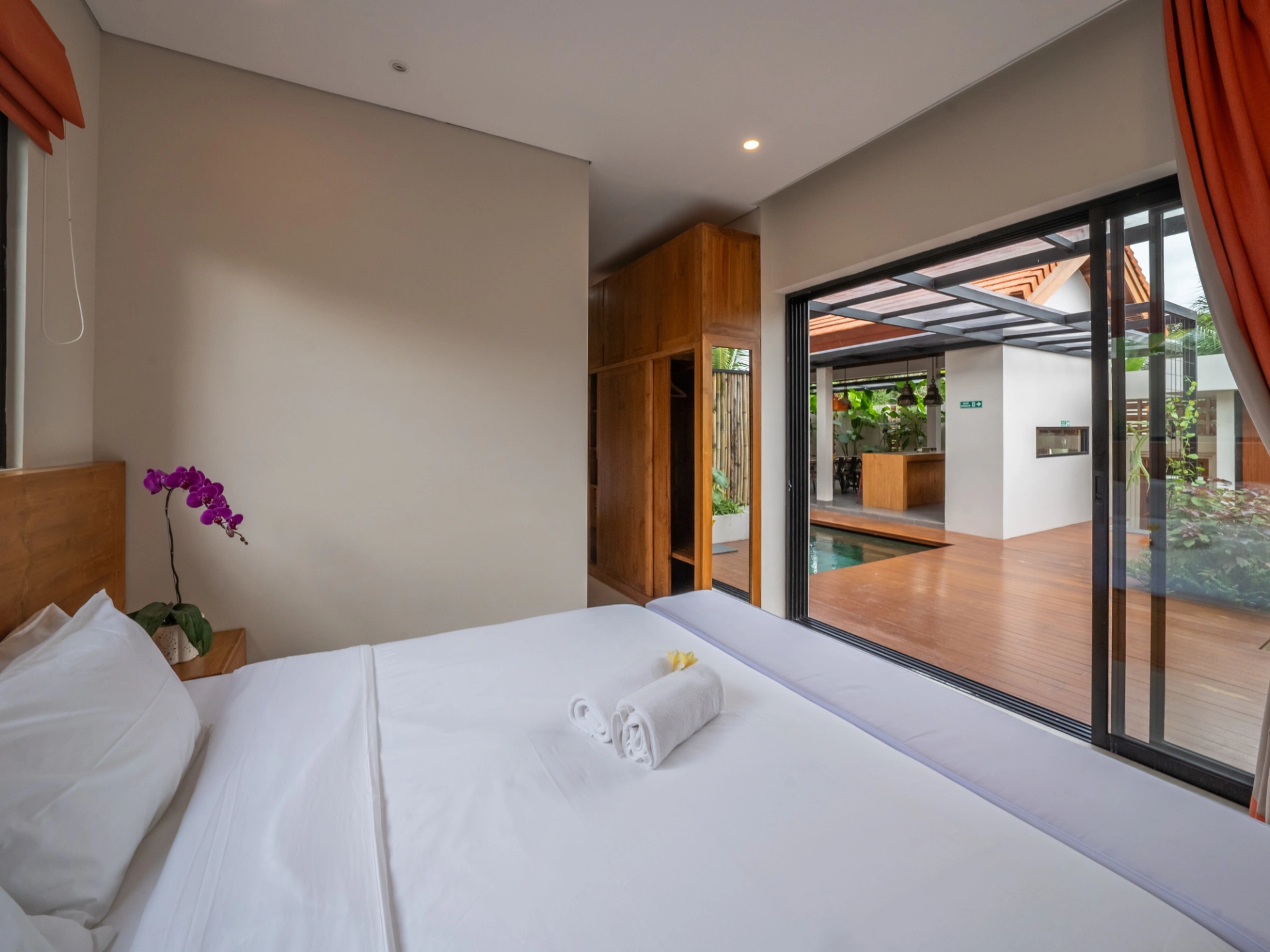 Eco-Luxury 4BR Oasis in Mas Ubud: Steps to Padel & Water Purifier, 4-bed villa for rent in Ubud – photo 9 of 15
