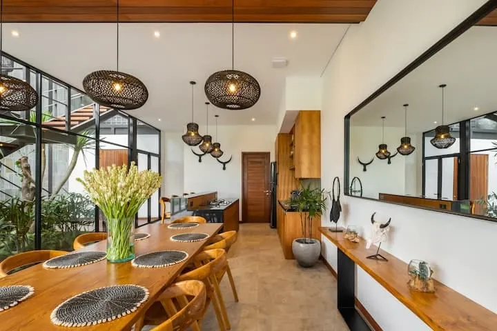 Villa For Rent 5 Bed In Pererenan,Badung Bali, 5-bed villa for rent in Pererenan – photo 6 of 15