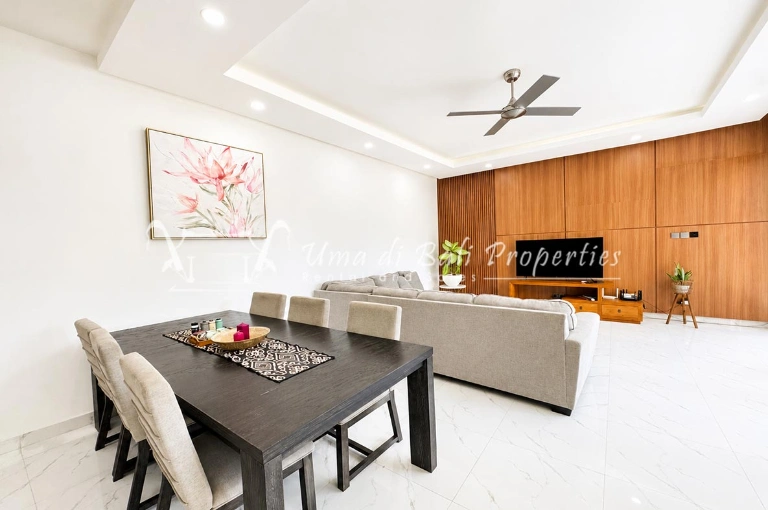 3BR Villa for Rent at Canggu, Bali, 3-bed villa for rent in Canggu – photo 11 of 15