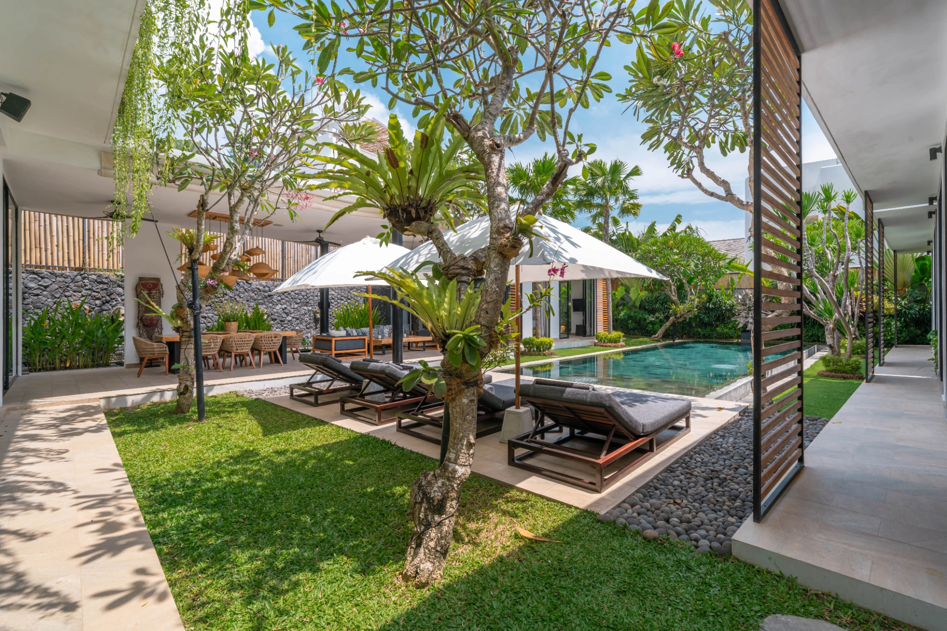 Vida Mira - Elegant 4BR Beachside Villa in Canggu, 4-bed villa for rent in Canggu – photo 10 of 15