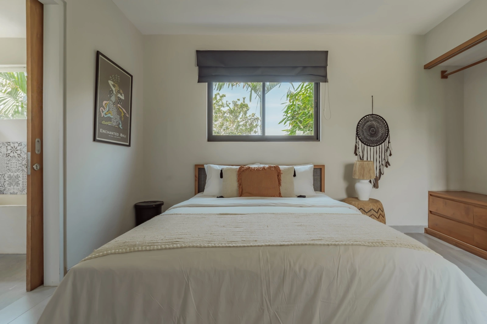 4 Bedroom Villa for Yearly Rent in Berawa, 4-bed villa for rent in Canggu – photo 3 of 12