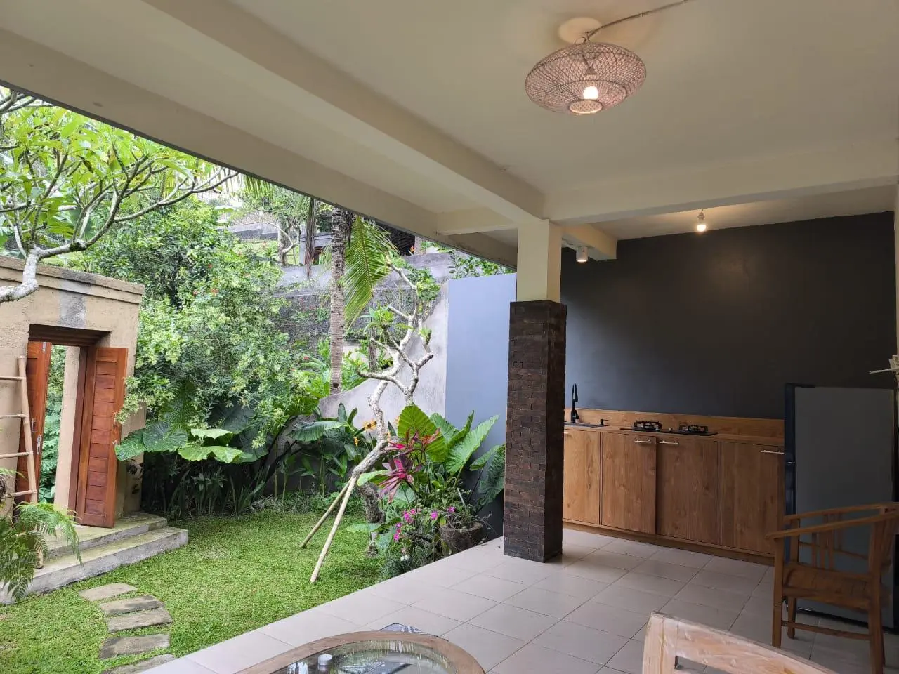 1 bedroom with forest view, 1-bed villa for rent in Ubud – photo 6 of 12