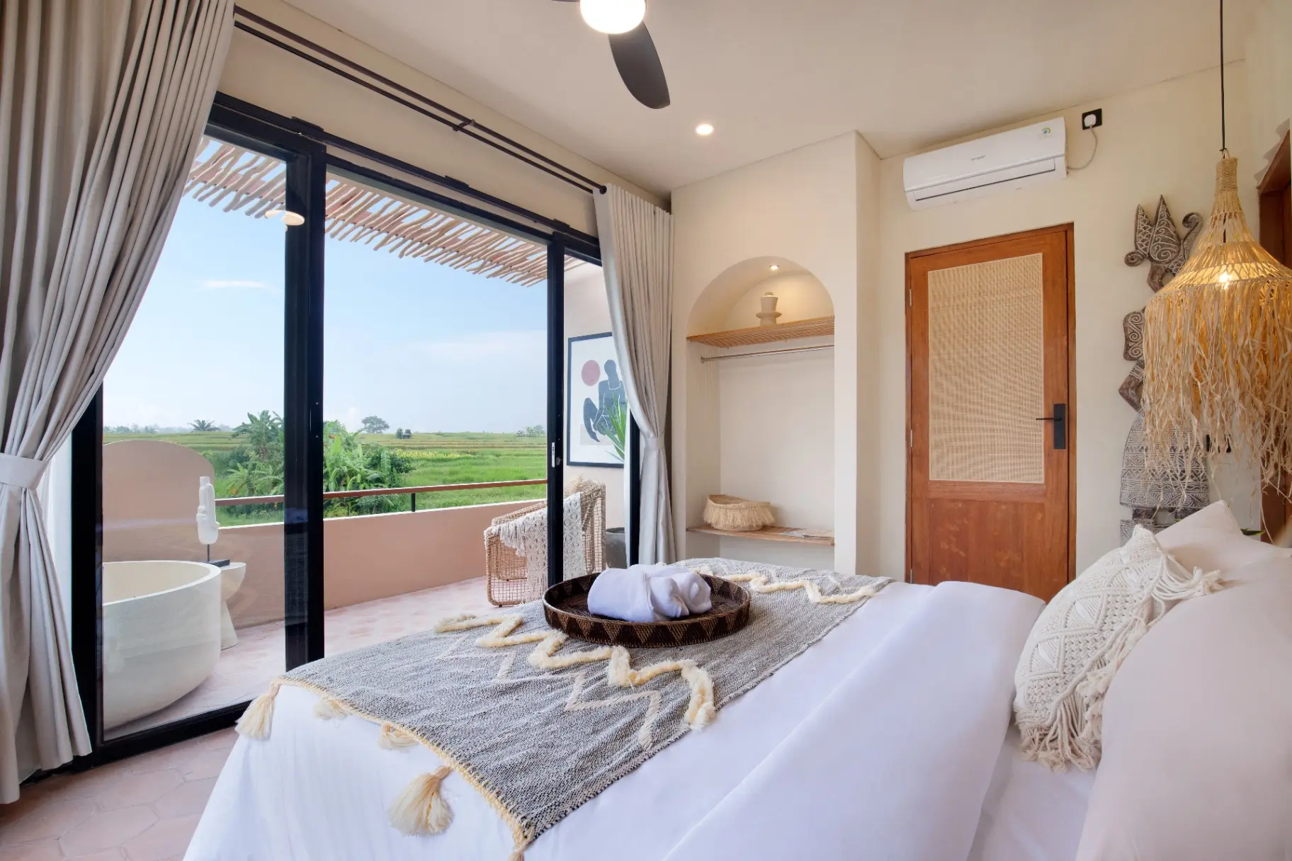 Villa Ayoun Canggu 3BR Luxury Tumbak Bayuh Nth Pererenan w/stunning pool & view, 3-bed villa for rent in Pererenan – photo 13 of 15