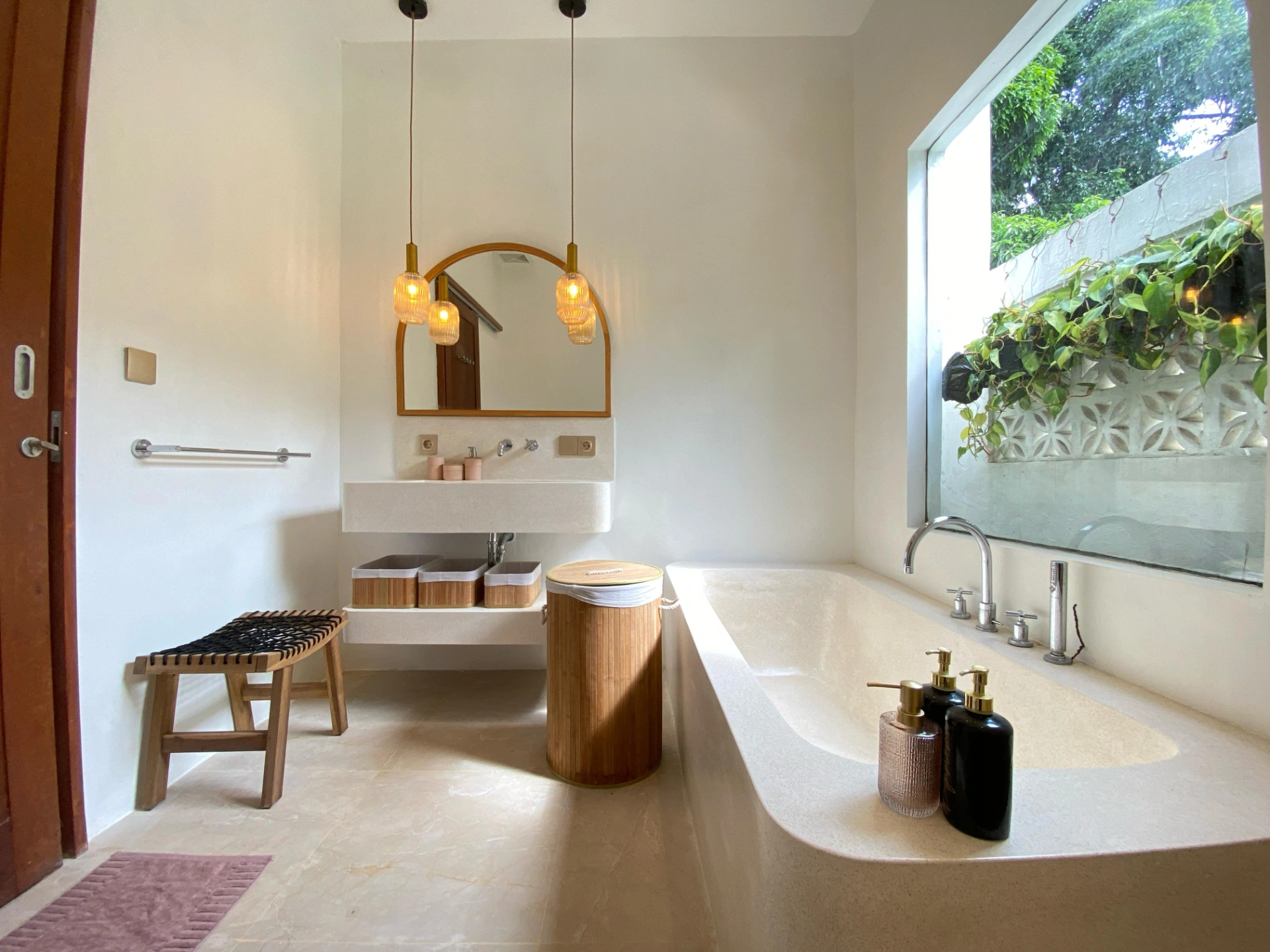 1BR Villa in Kayu Tulang, Canggu, 1-bed villa for rent in Canggu – photo 3 of 15