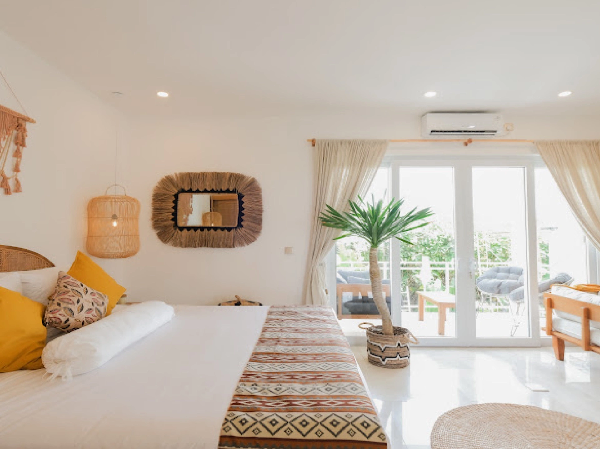 Bright 1BR Apartment w/ Shared Pool, 1-bed villa for rent in Kuta – photo 5 of 15