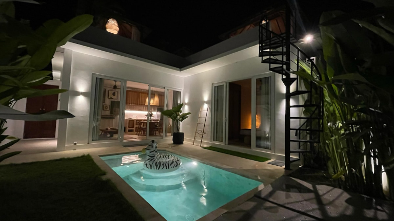Villa LuClo - 2BR Canggu | Private Swimming Pool & Rooftop, 2-bed villa for rent in Canggu – photo 2 of 15