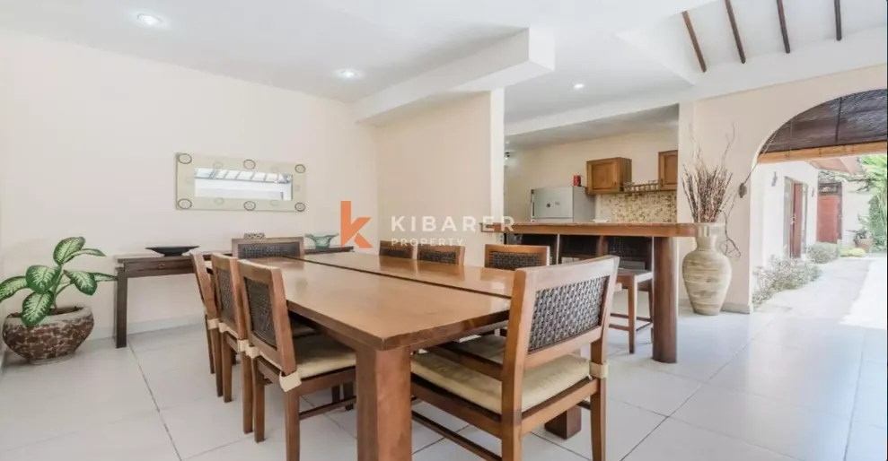 Spacious Four-Bedroom Private Villa with Pool in Seminyak, 4-bed villa for rent in Seminyak – photo 2 of 15