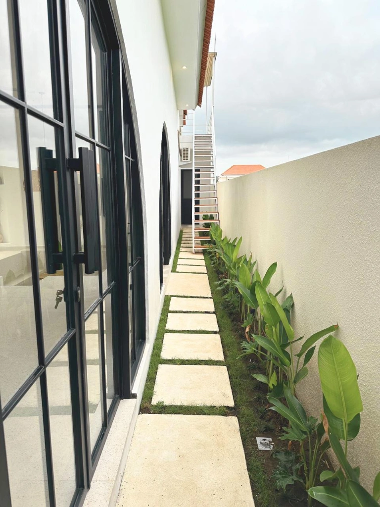 3 Bedroom Modern Villa Minimum 3 Months with Rooftop in Padonan, 3-bed villa for rent in Canggu – photo 15 of 15
