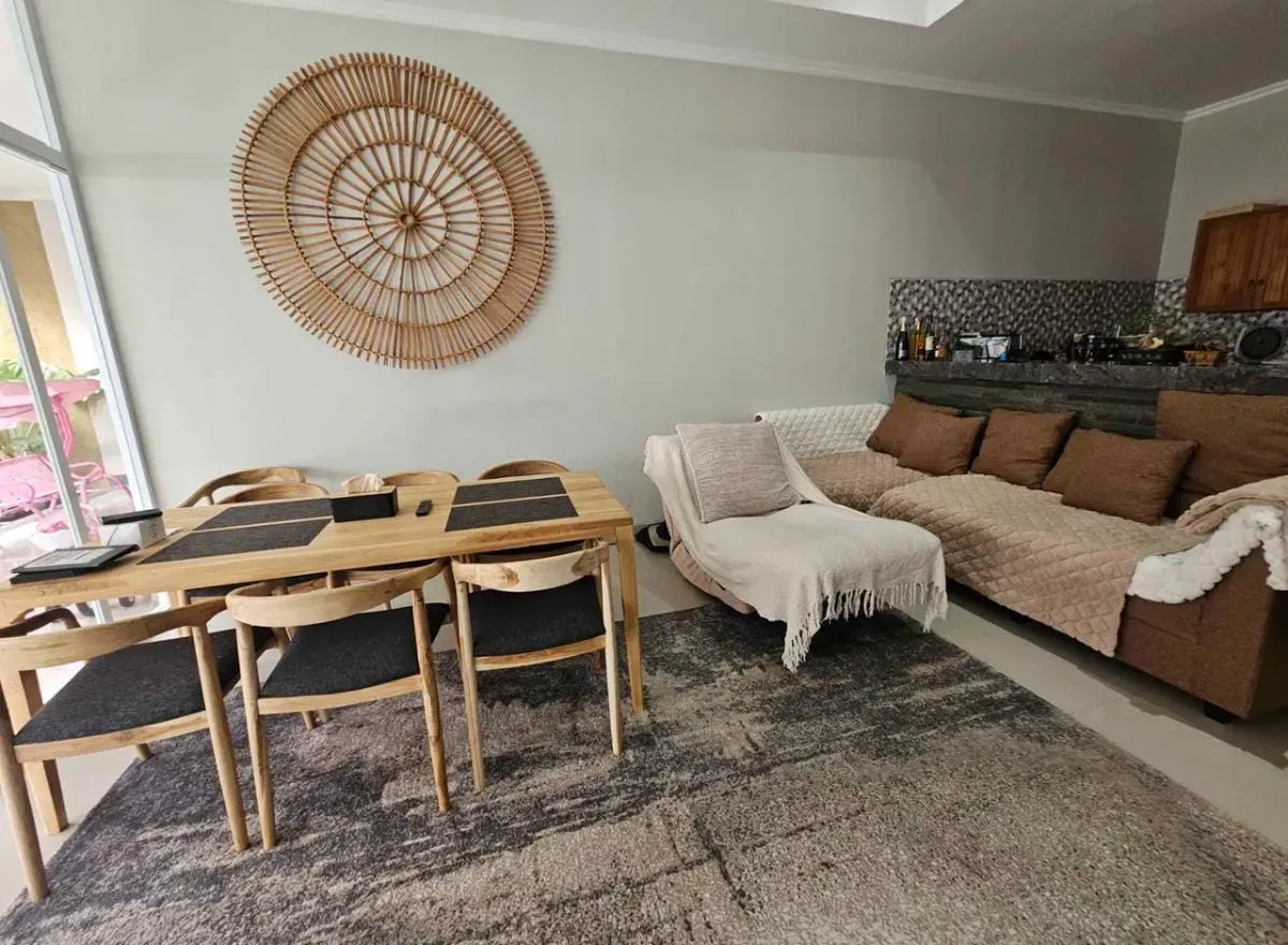 3BR Villa Family at Kerobokan near Kiddy School, 3-bed villa for rent in Seminyak – photo 14 of 15